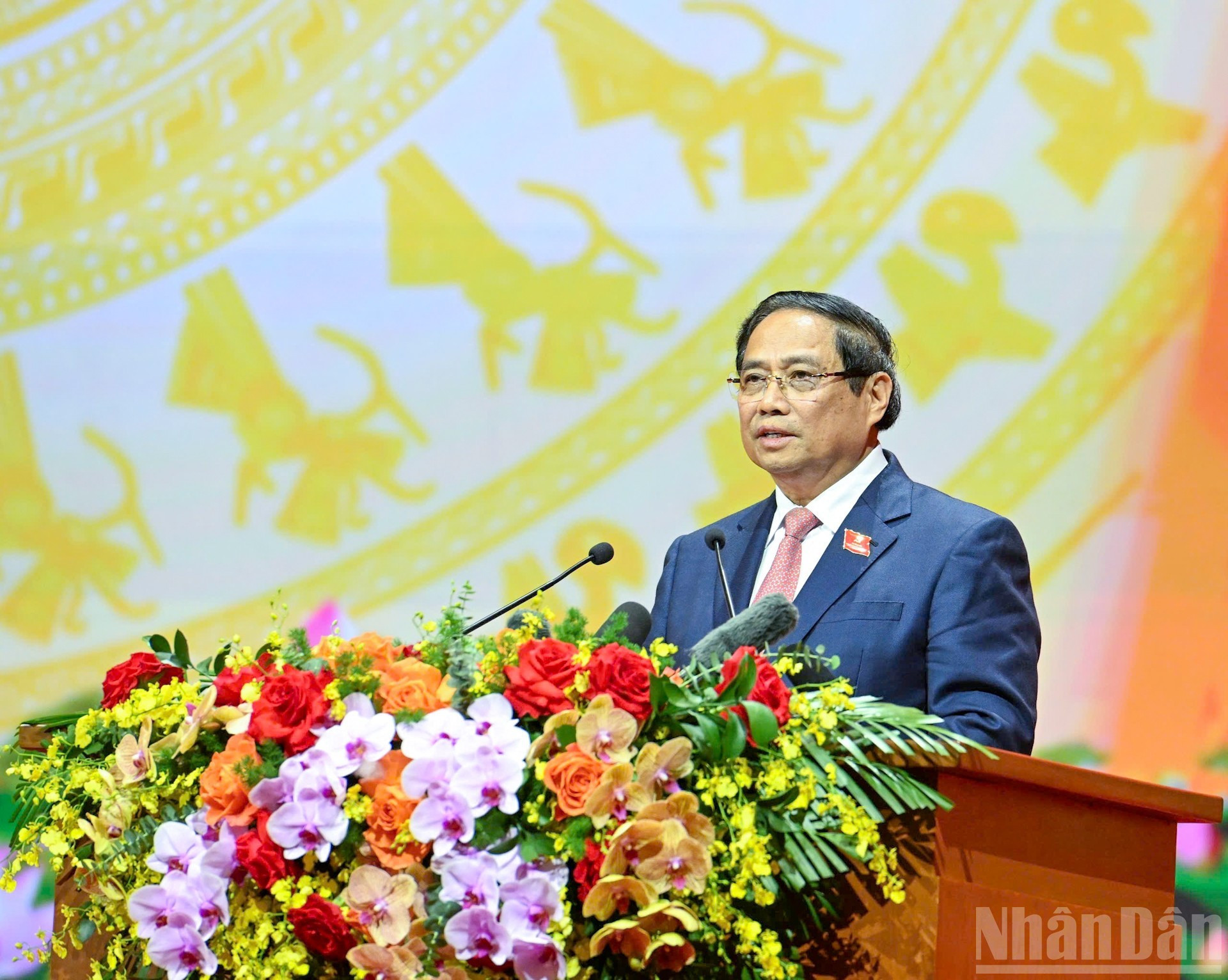 El primer ministro, Pham Minh Chinh, quien es secretario del Comité partidista del Gobienro, pronuncia el discurso inaugural. El primer ministro, Pham Minh Chinh, quien es secretario del Comité partidista del Gobienro, pronuncia el discurso inaugural.