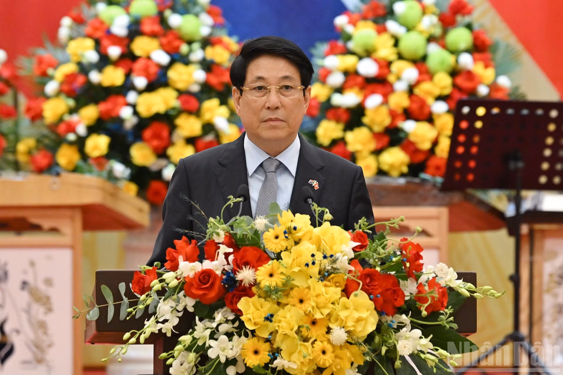 El presidente Luong Cuong interviene en el banquete.
