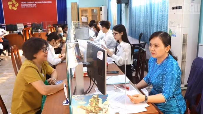 Dong Nai ha alcanzado el tercer puesto a nivel nacional en cuanto a servicio a ciudadanos y empresas en la realización de trámites administrativos y la prestación de servicios públicos.