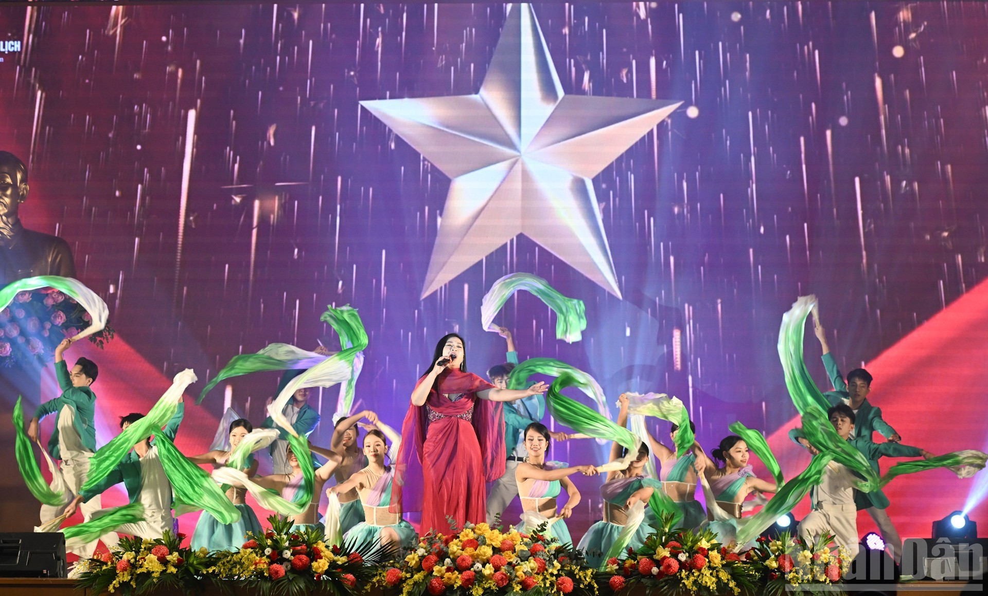 Programa artístico de apertura de la conferencia.