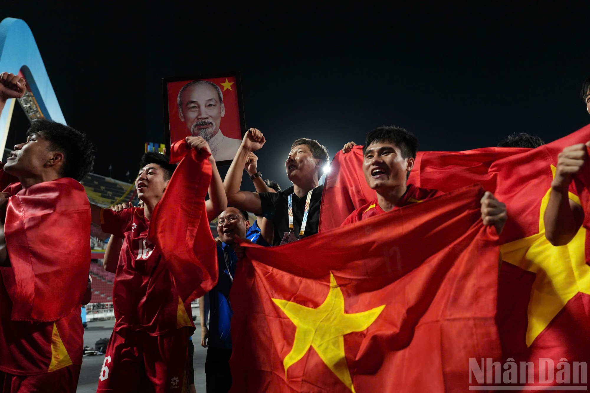 [Fotos] Momento histórico de selección masculina de fútbol Sub-22 de Vietnam en SEA Games 33