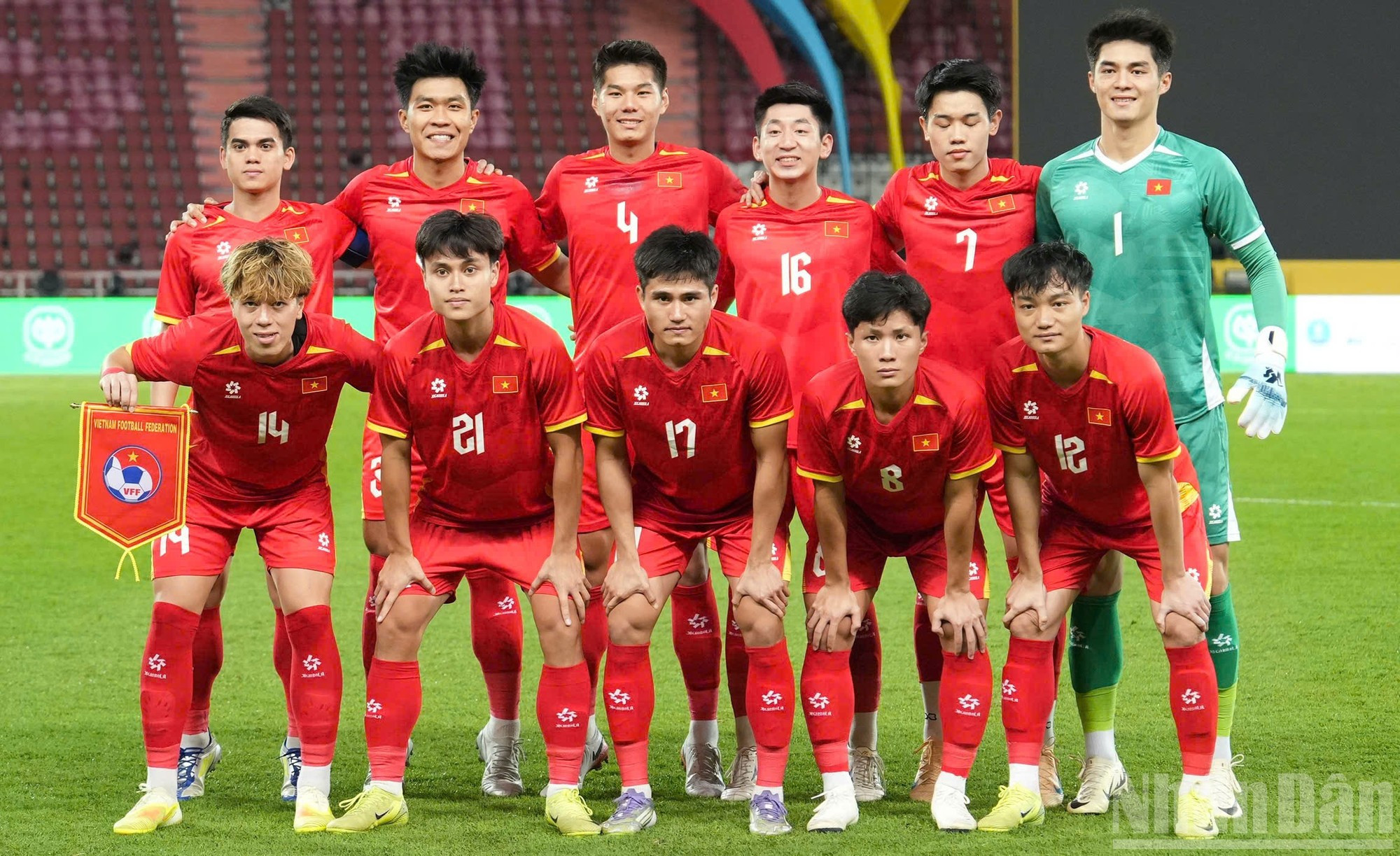 La alineación titular de la selección masculina de fútbol Sub-22 de Vietnam en la final.