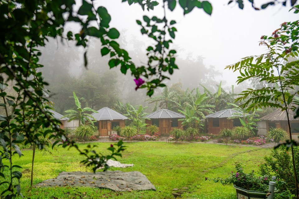 Hasta la fecha, Sin Suoi Ho cuenta con docenas de casas que ofrecen servicios de alojamiento y comida, atendiendo a más de 500 turistas por noche. (Foto: VNA)
