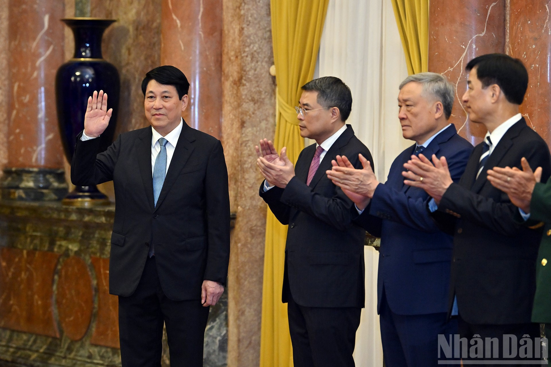 El presidente vietnamita, Luong Cuong, y los delegados en la ceremonia. El presidente vietnamita, Luong Cuong, y los delegados en la ceremonia.