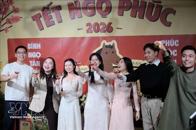 El programa del Tet organizado por la Universidad RUDN de Moscú. (Foto: VNA)