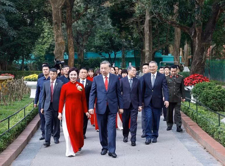 El secretario general del Partido Comunista de Vietnam, To Lam, en el Complejo del Sitio Histórico del Presidente Ho Chi Minh en el Palacio Presidencial. (Foto: VNA)