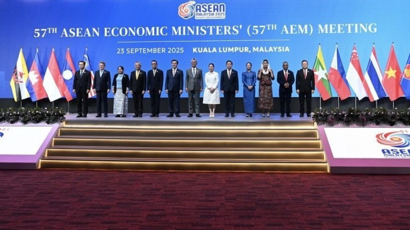 Asistentes a la 57ª Reunión de Ministros de Economía de la Asean (AEM), celebrada el 23 de septiembre en Malasia. (Foto: ASEAN.ORG)