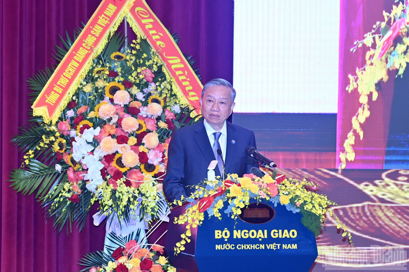 El secretario general del Partido Comunista de Vietnam, To Lam, habla en la cita. (Foto: Nhan Dan)