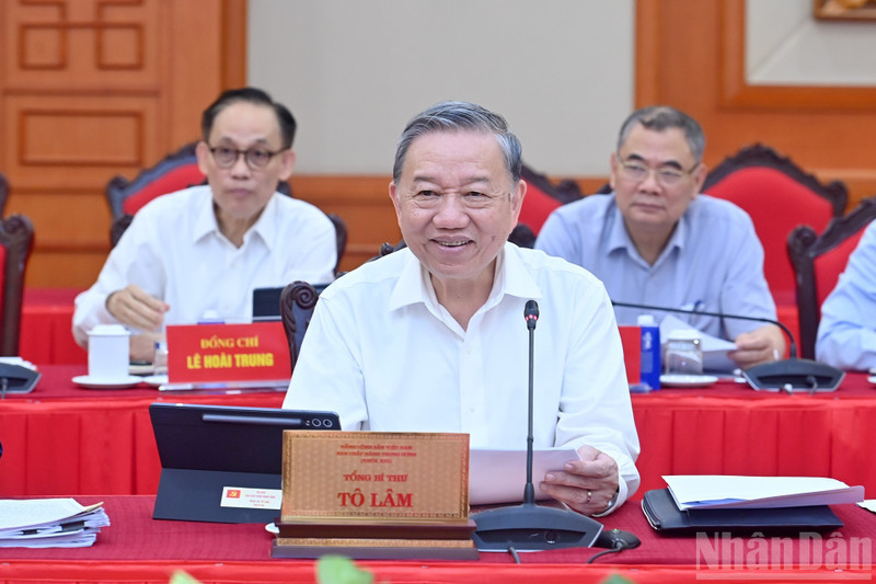 El secretario general del Partido Comunista de Vietnam, To Lam To Lam, habla en la cita. (Foto: Nhan Dan)