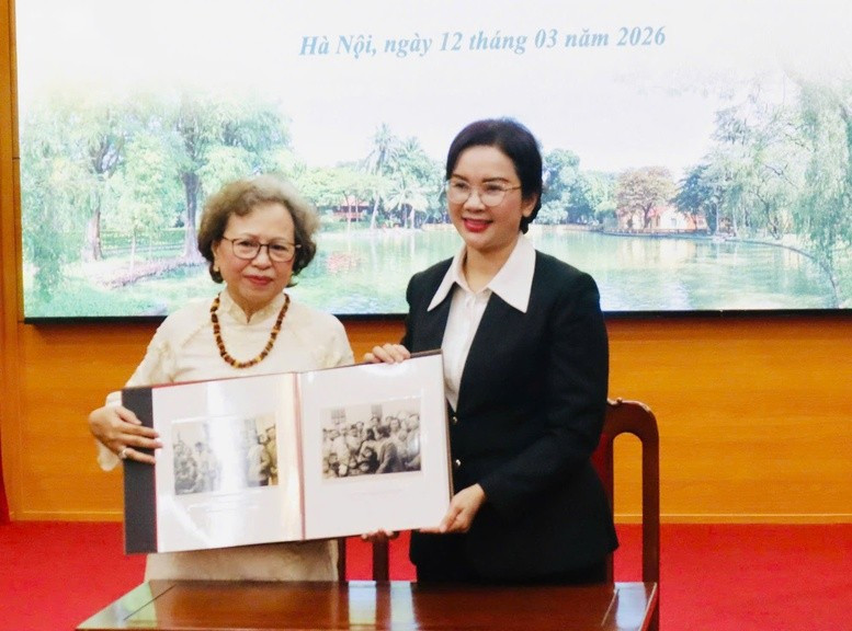Área de reliquias del Presidente Ho Chi Minh recibe valiosas fotografías históricas (Foto: VGP)