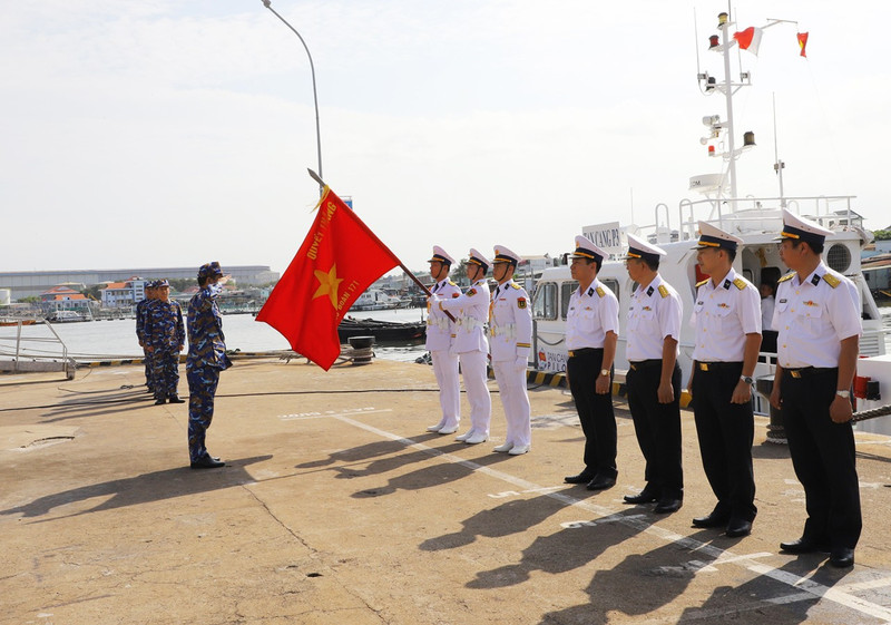 En la ceremonia de recepción para la delegación del buque 17 de la Brigada 171, perteneciente a la Región Naval 2 de la Armada Popular de Vietnam. (Foto: baohaiquanvietnam.vn)