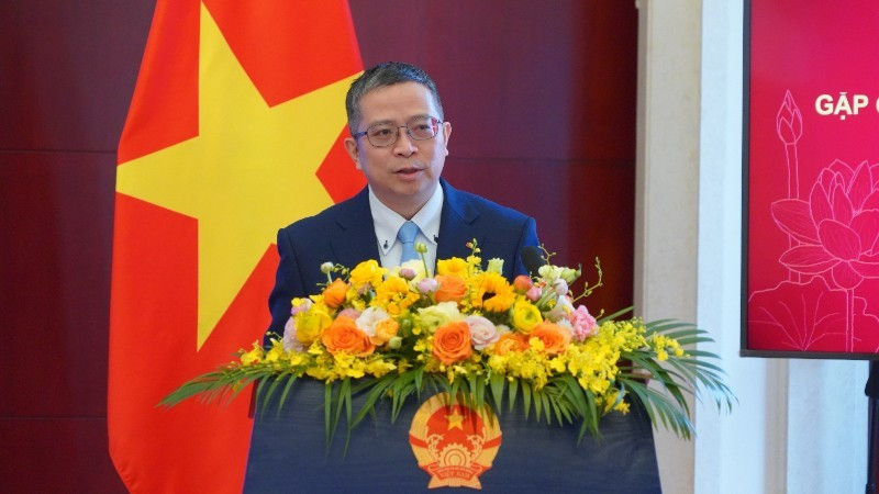 Pham Thanh Binh, embajador de Vietnam en China, habla en la cita. (Foto: Nhan Dan)