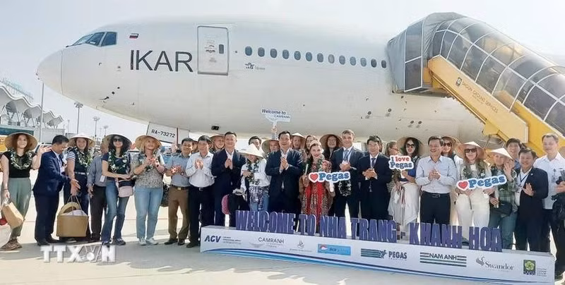 Turistas rusos en Vietnam (Foto: VNA)