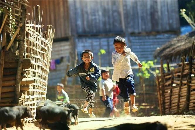 Vietnam trabaja para garantizar el derecho de los niños a una infancia plena. (Foto: VNA)