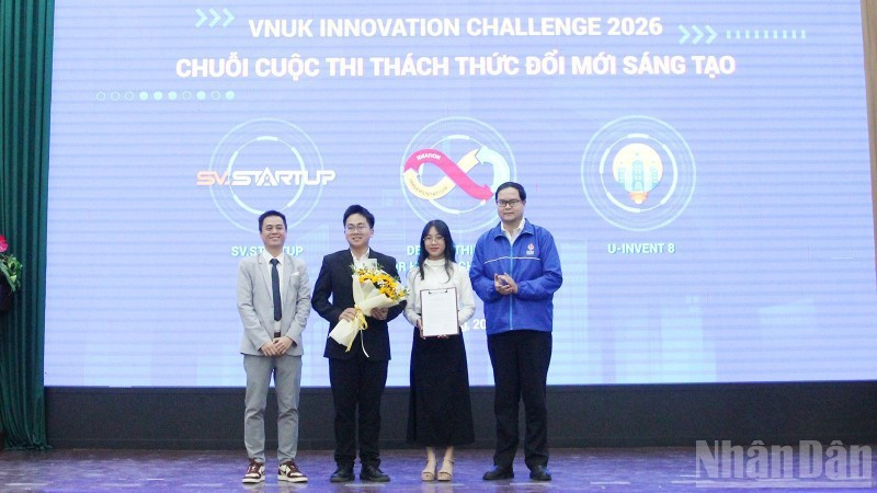 Presentan el Club de Emprendimiento e Innovación de VNUK. (Foto: Nhan Dan)