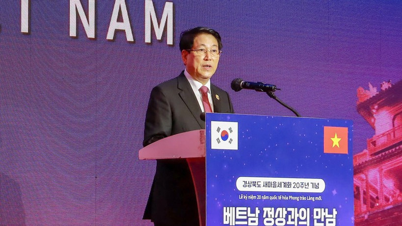 El presidente de Vietnam, Luong Cuong, habla en el evento.