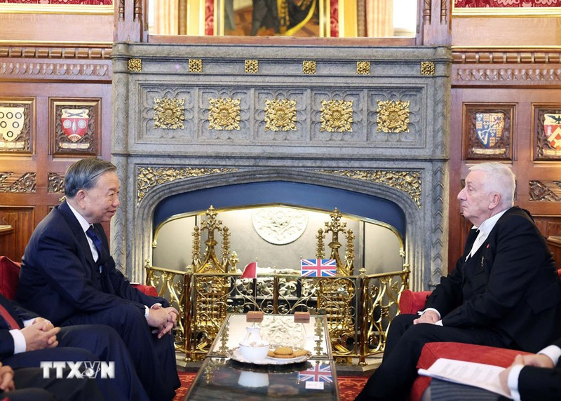 El secretario general del Partido Comunista de Vietnam, To Lam, y el presidente de la Cámara de los Comunes del Reino Unido, Lindsay Hoyle. (Foto: VNA)