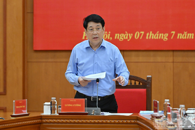 El presidente de Viet Nam, Luong Cuong, habla en la cita. (Foto: Nhan Dan)