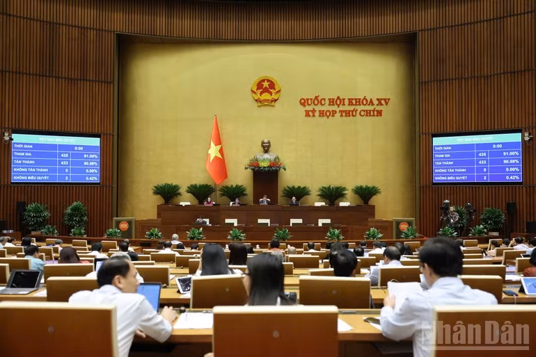 Parlamento de Vietnam debate proyecto de Ley de Estado de Emergencia