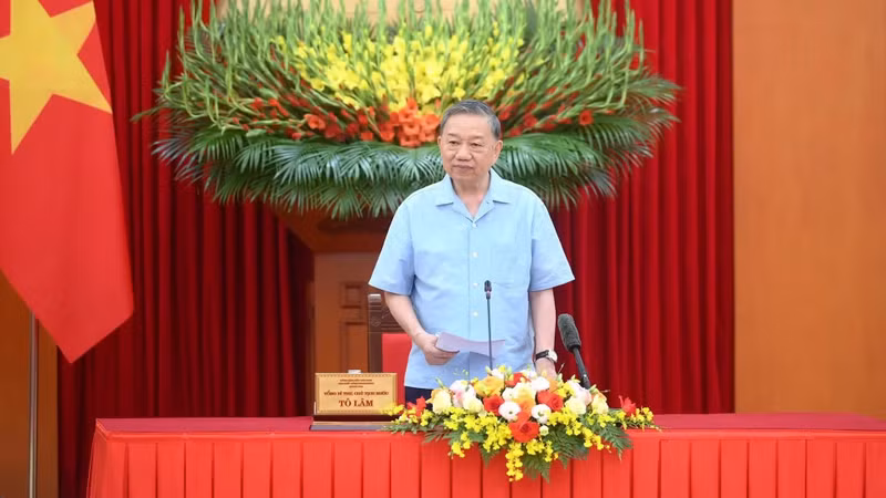 El secretario general del Partido Comunista y presidente de Vietnam, To Lam, habla en la cita. (Foto: VNA)