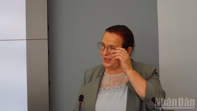 Irina Umnova-Konyukhova, doctora en Ciencias Jurídicas e investigadora principal del Instituto de Información Científica sobre Ciencias Sociales de la Academia de Ciencias de Rusia, habla en la cita.