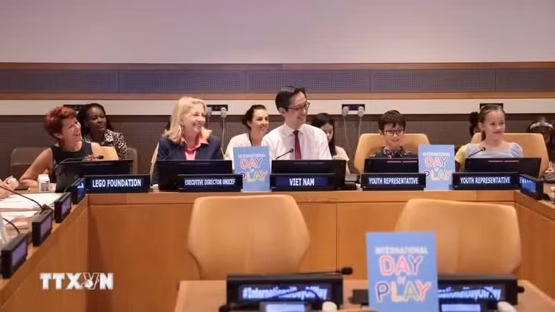 El embajador Do Hung Viet, representante permanente de Vietnam ante la ONU y presidente del Día Internacional del Juego 2026, en el evento. (Foto: VNA)