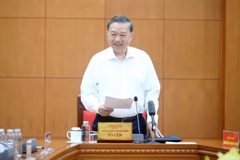 El secretario general del Partido Comunista y presidente de Vietnam, To Lam, habla en la cita. (Foto: Nhan Dan)