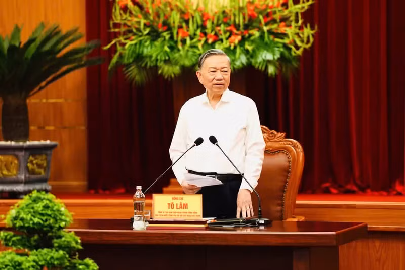 El secretario general del Partido Comunista y presidente de Vietnam, To Lam, habla en la cita.