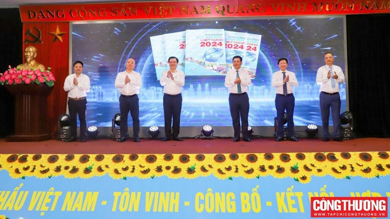 Lanzamiento del Informe de Importación y Exportación de Vietnam 2024 (Foto: congthuong.vn)