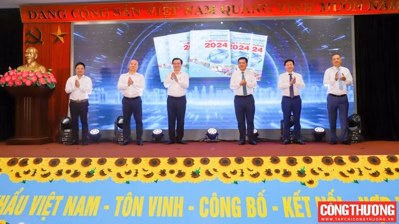 Lanzamiento del Informe de Importación y Exportación de Vietnam 2024 (Foto: congthuong.vn)