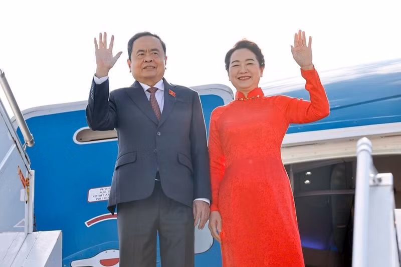 Vietnam refuerza vínculos parlamentarios con África y Europa