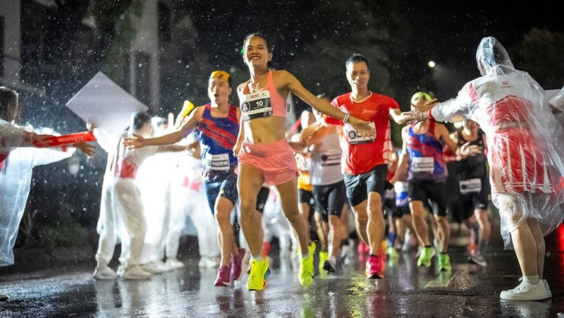 Alrededor 13 mil corredores nacionales y extranjeros participarán en maratón por un Vietnam superior