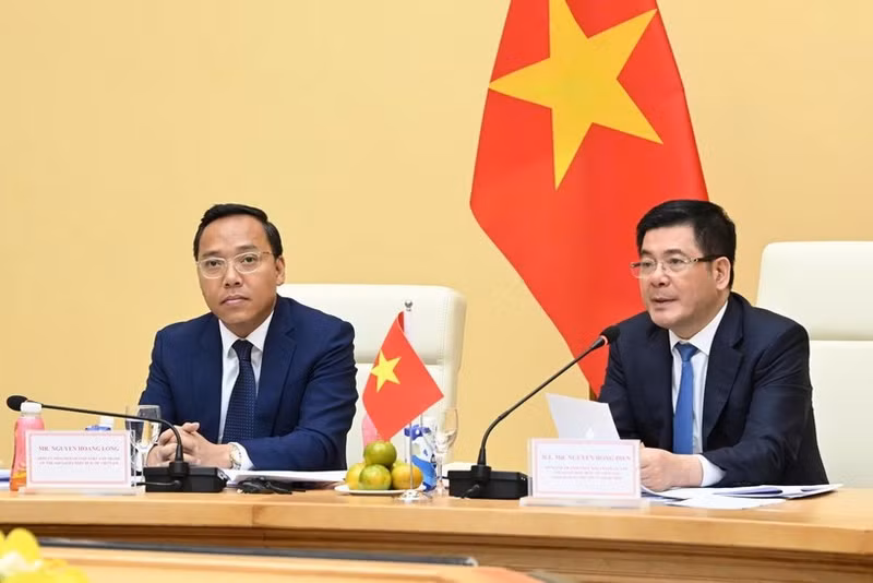 El ministro de Industria y Comercio de Vietnam, Nguyen Hong Dien, habla en la cita (Foto: Ministerio de Industria y Comercio)