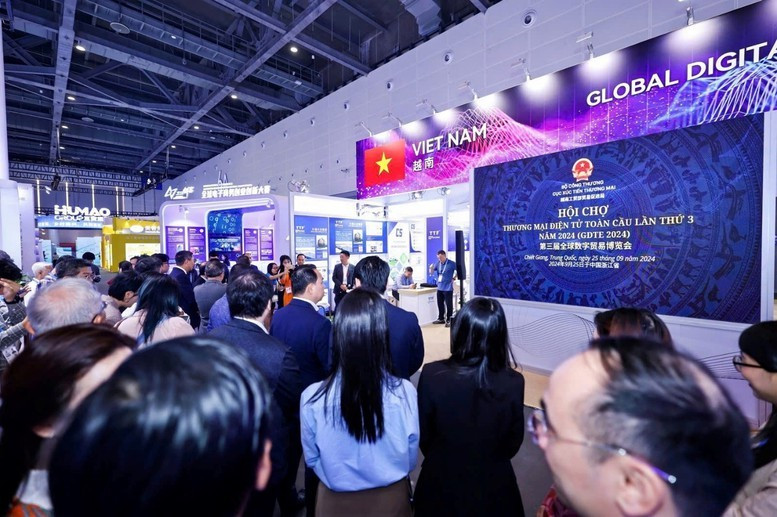 En la tercera Exposición Global de Comercio Digital (GDTE 2024).(Foto: baochinhphu.vn)