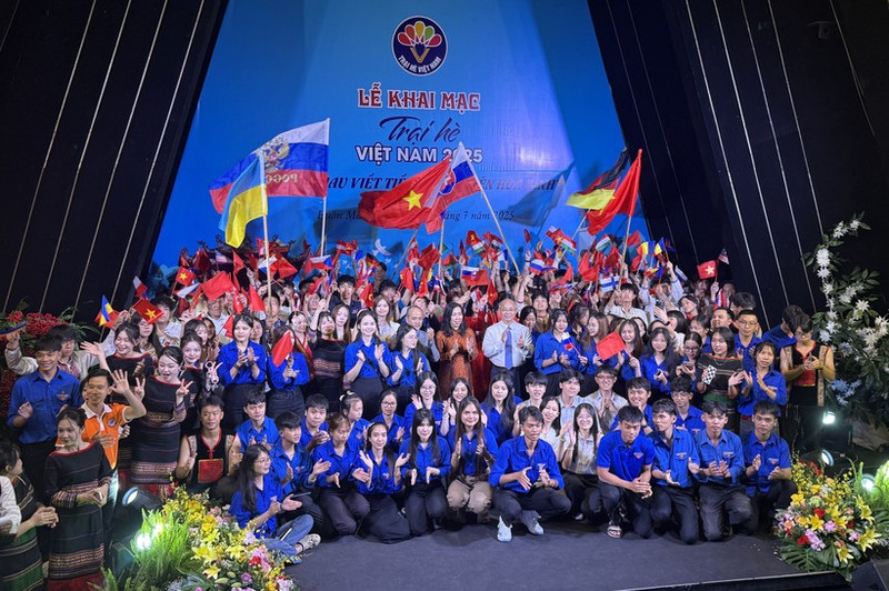 En la ceremonia inaugural del Campamento (Foto: VNA)
