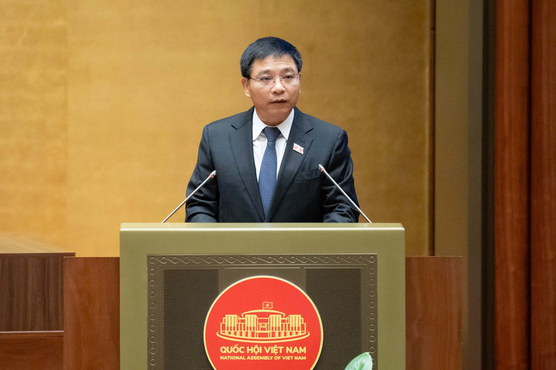 El ministro de Finanzas, Nguyen Van Thang, habla en el evento (Foto: quochoi.vn)