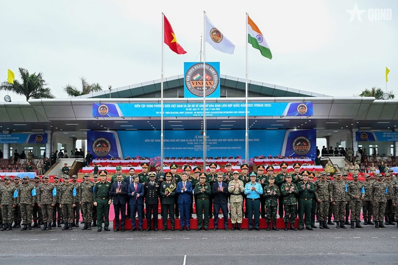 Delegados en la cita (Foto: qdnd.vn)