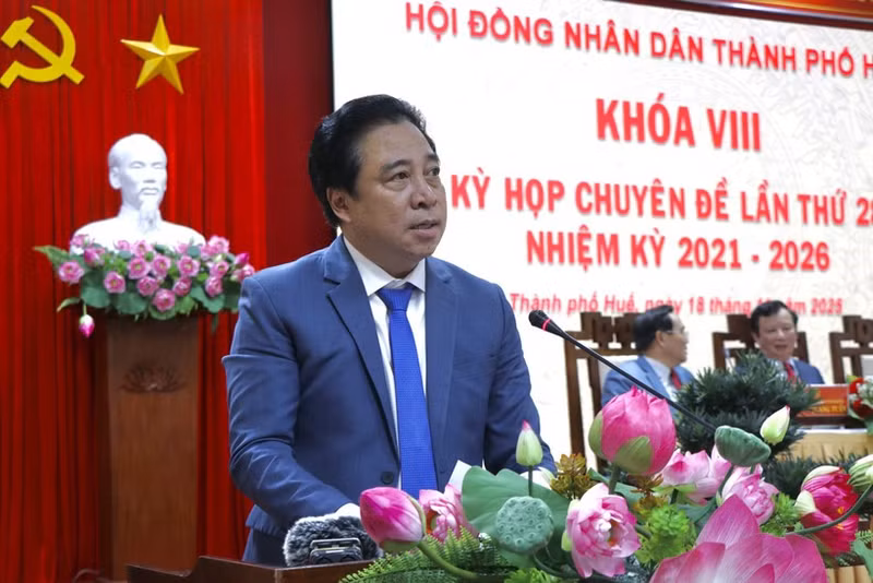 Nguyen Khac Toan elegido presidente del Comité Popular de ciudad de Hue