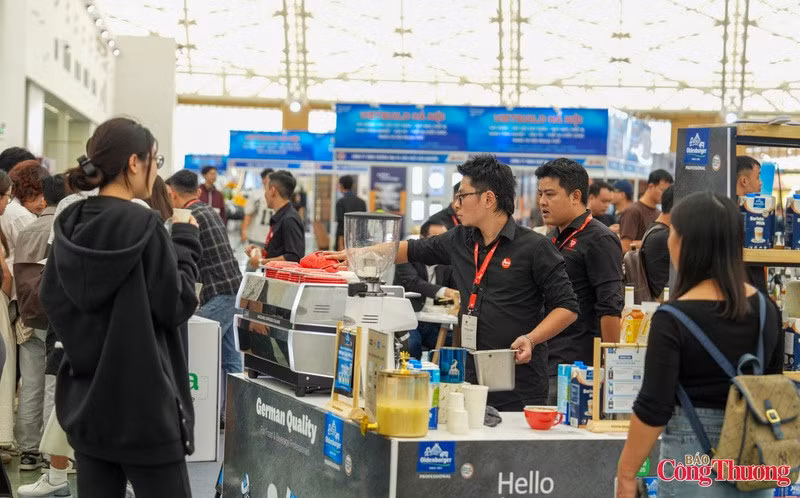 Cafe Show &amp; Tea Show 2025 es una oportunidad excepcional para que profesionales del sector, propietarios de cadenas de cafeterías, restaurantes y empresas de servicios alimentarios del norte de Vietnam intercambien sobre tendencias, accedan a tecnologías avanzadas y amplíen la cooperación.