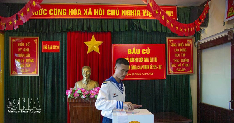 Realizan votos en la plataforma DK1/20. (Foto: VNA)