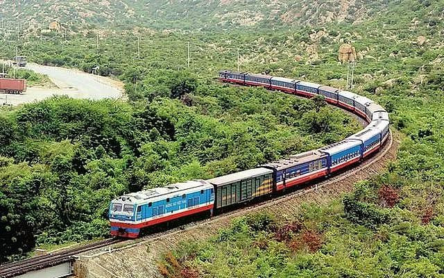 Sector ferroviario de Vietnam aumenta un 10% las tarifas de pasajeros