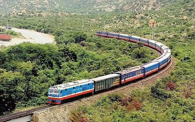 Sector ferroviario de Vietnam aumenta un 10% las tarifas de pasajeros