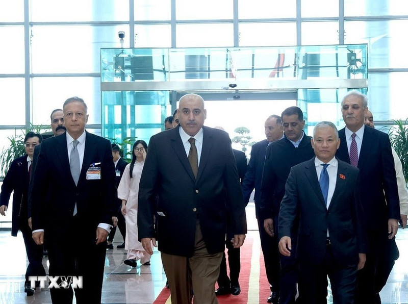 El presidente de la Cámara de Representantes de Jordania, Mazen Turki El Qadi, llega a Hanói para iniciar una visita oficial a Vietnam. (Foto: VNA)