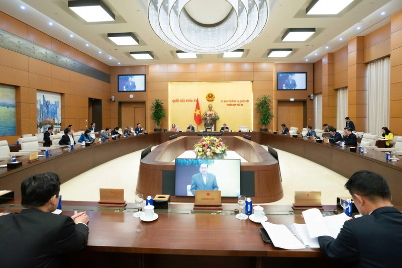 Una reunión del Comité Permanente de la Asamblea Ncional de Vietnam. (Foto: quochoi.vn)