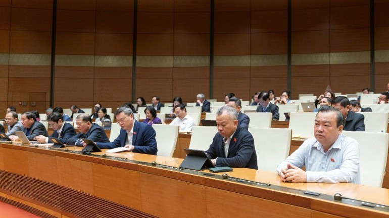 Parlamento de Vietnam analiza normas judiciales relacionadas con la administración local de dos niveles