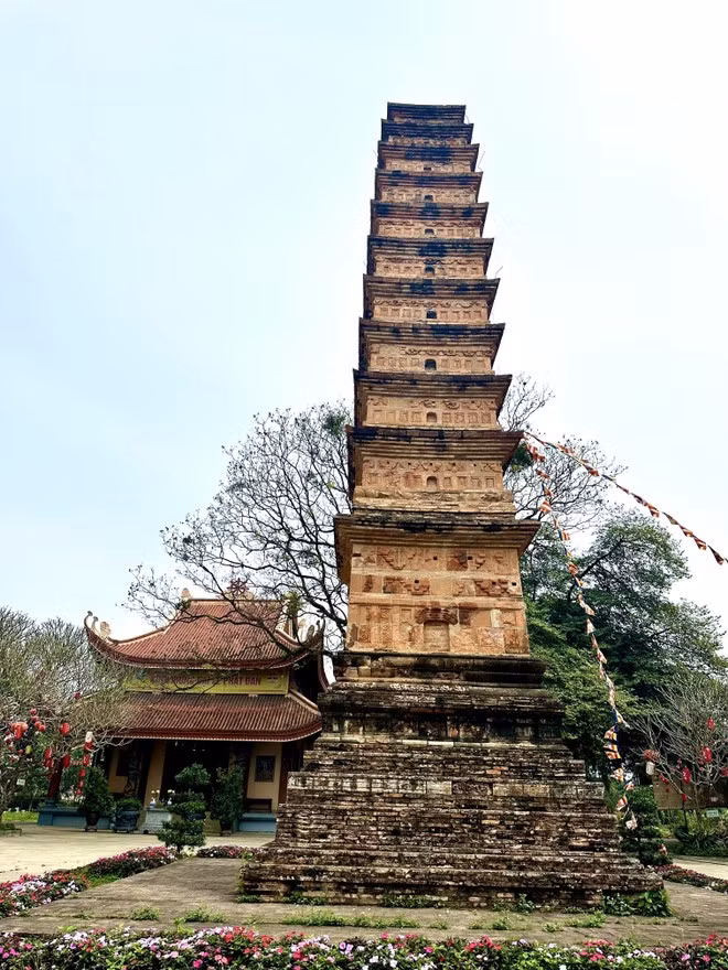 En marzo de 2016, la Torre Binh Son fue reconocida como Reliquia Nacional Especial.
