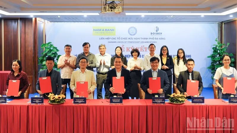 En la ceremonia. (Foto: Nhan Dan)