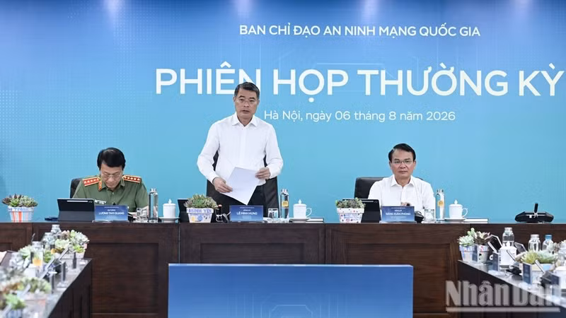 El primer ministro vietnamita, Le Minh Hung, jefe del Comité Directivo Nacional de Ciberseguridad, en el evento. (Foto: Nhan Dan)