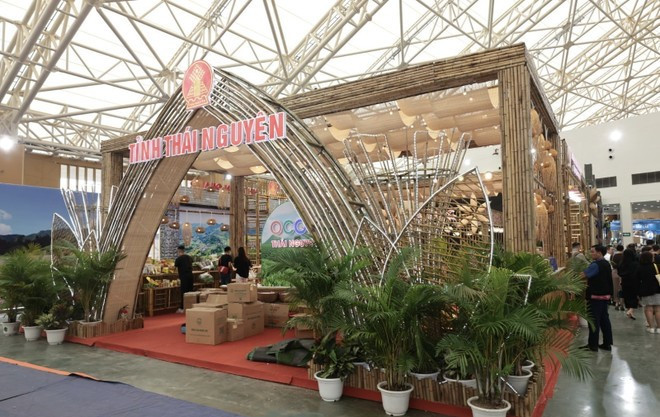 Stand de la provincia de Thai Nguyen, famosa por sus productos de té. (Foto: VNA)