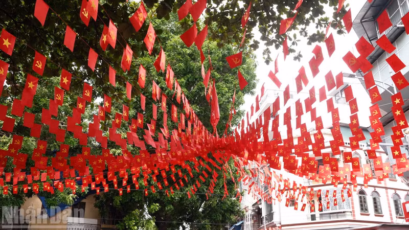 Premier vietnamita ordena reforzar seguridad, saneamiento y medidas sanitarias para las celebraciones del Día Nacional